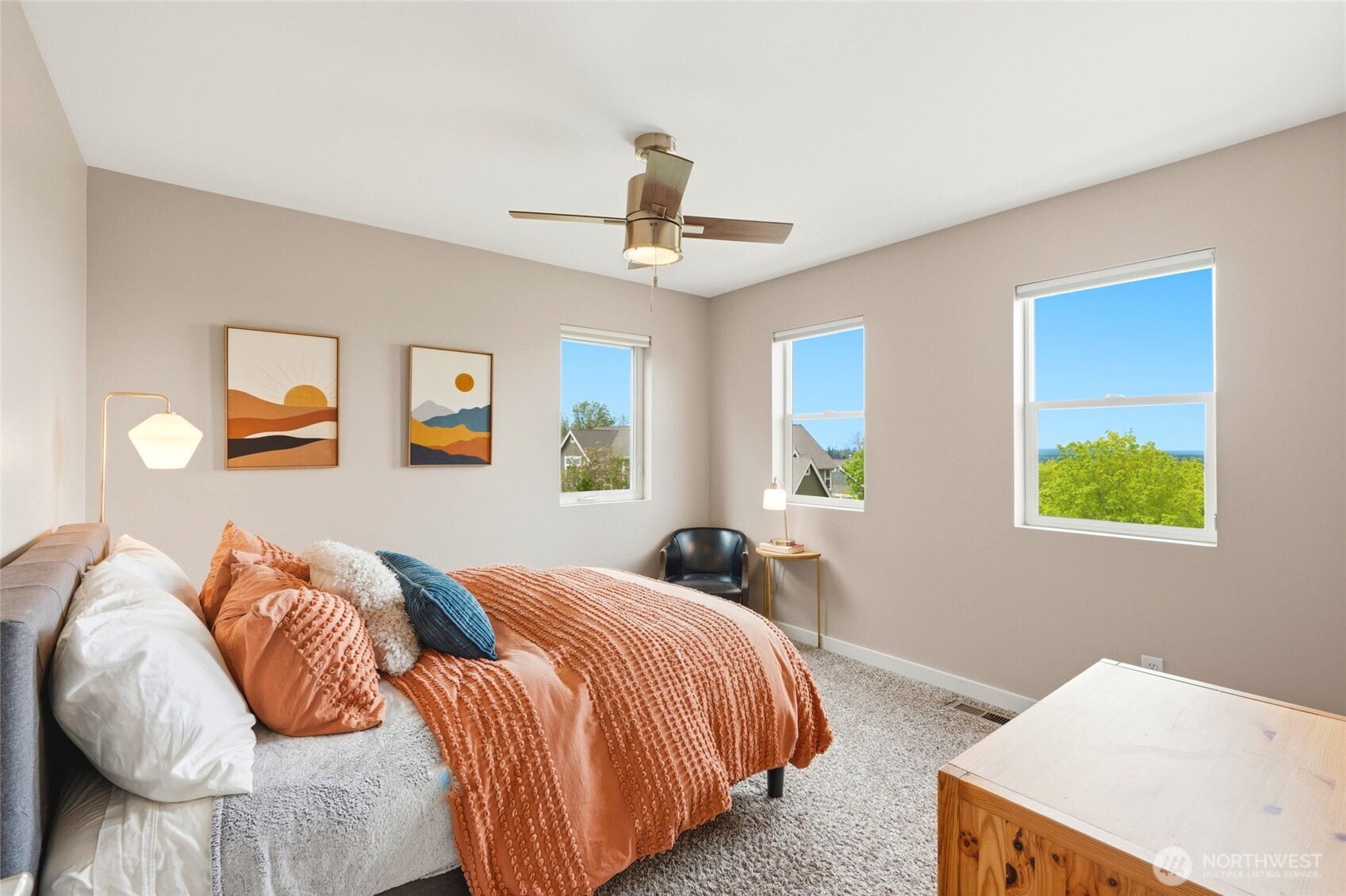 2773 NE Magnolia Street , Issaquah, WA 98029
