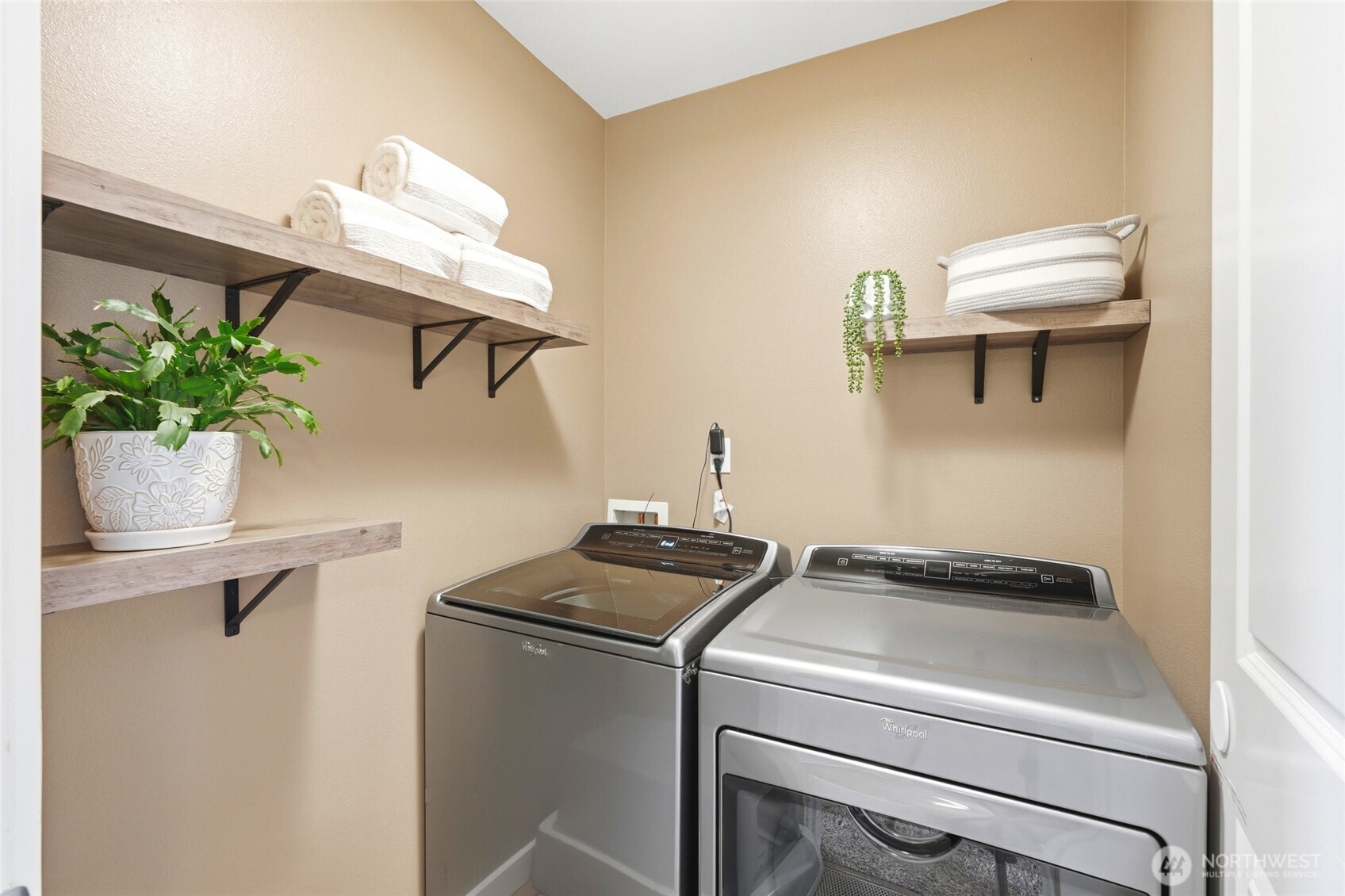 2773 NE Magnolia Street , Issaquah, WA 98029
