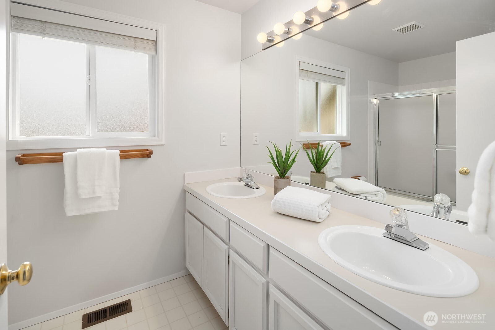24505 SE 45th Street , Issaquah, WA 98029