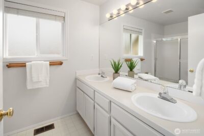 24505 SE 45th Street , Issaquah, WA 98029 - Photo 24