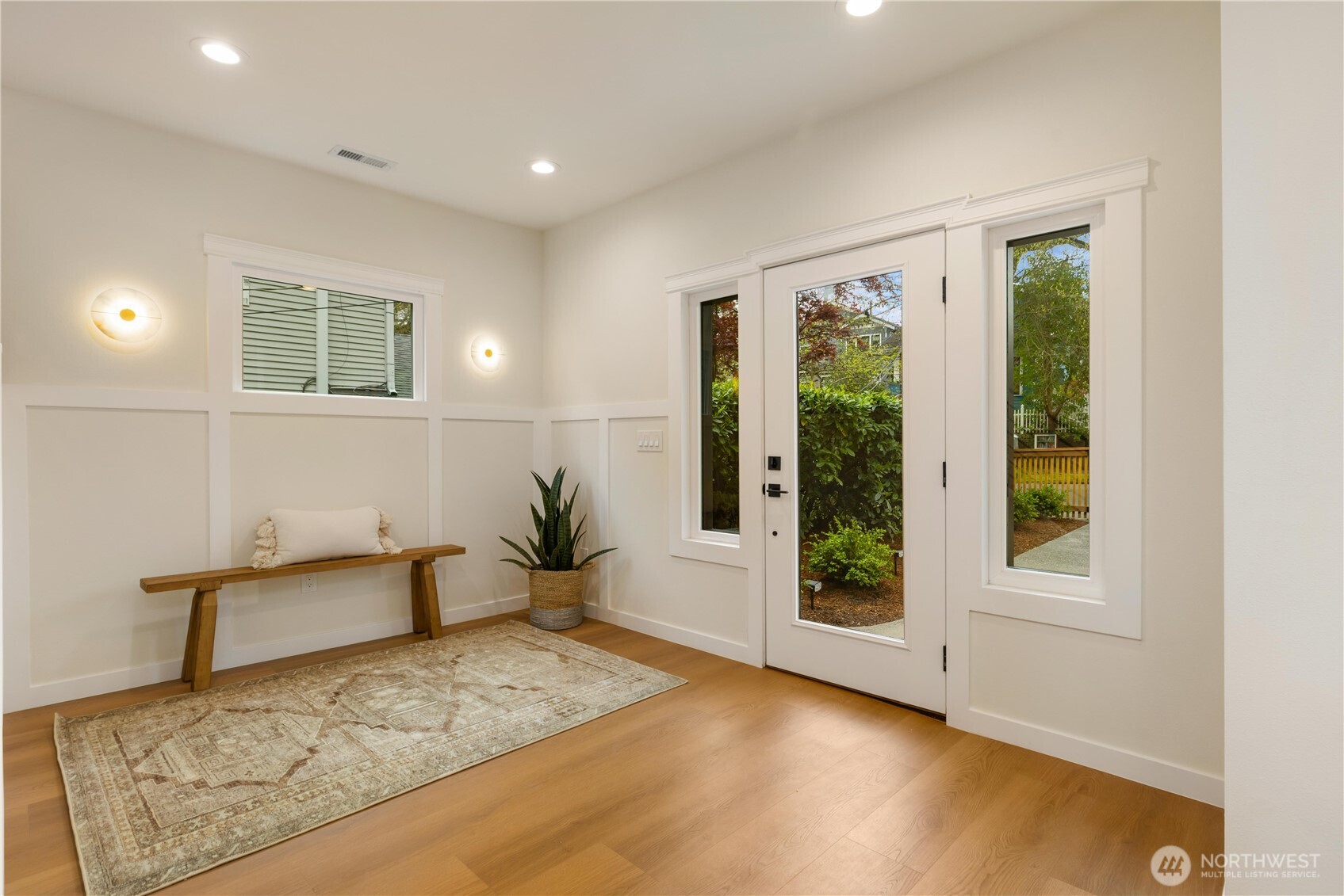 2609 10th Avenue W, Seattle, WA 98119