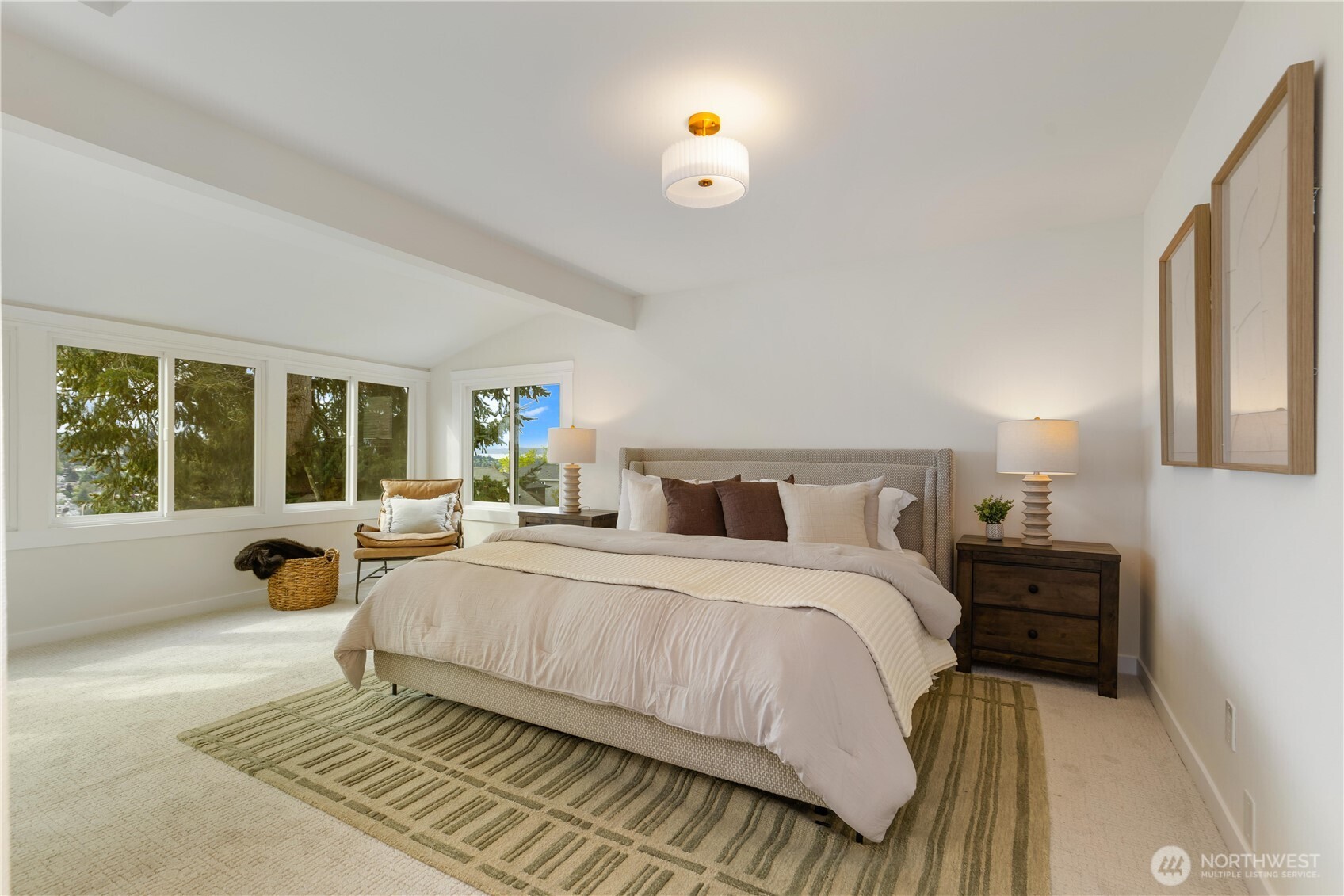 2609 10th Avenue W, Seattle, WA 98119
