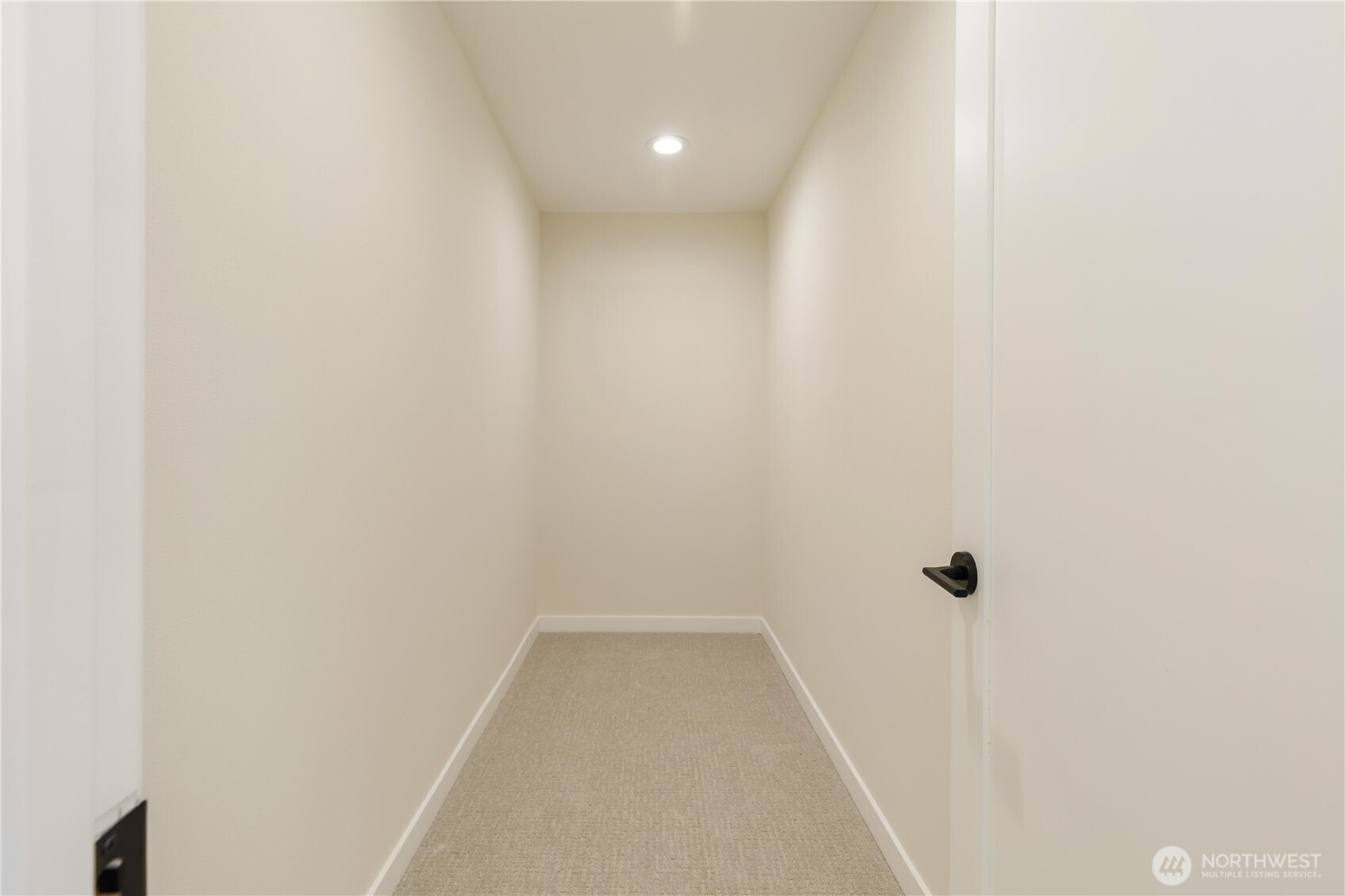 2609 10th Avenue W, Seattle, WA 98119