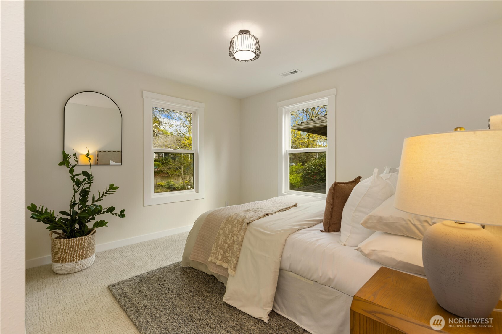 2609 10th Avenue W, Seattle, WA 98119