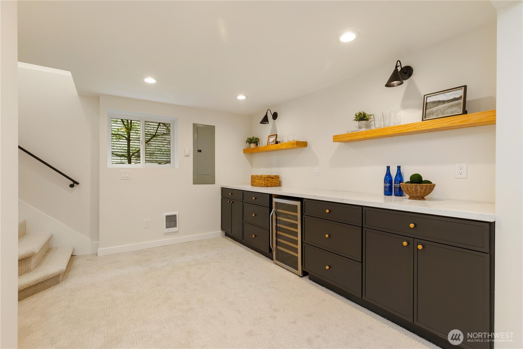 2609 10th Avenue W, Seattle, WA 98119