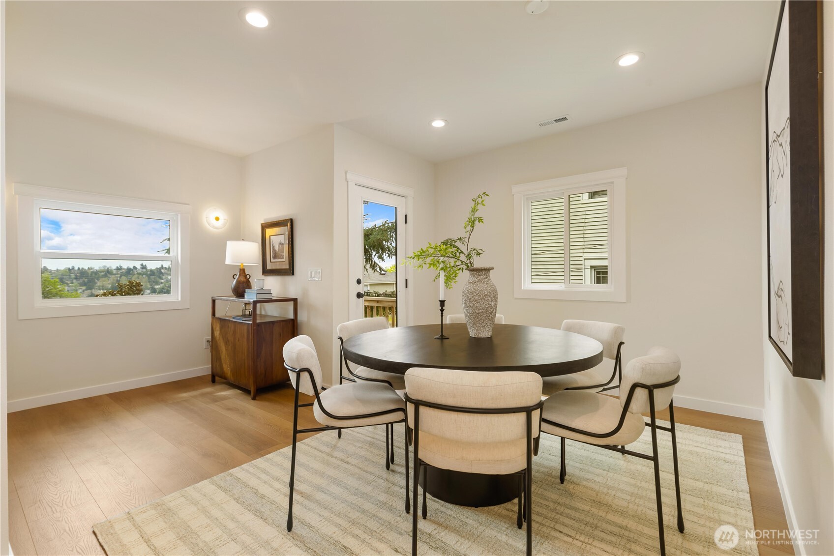 2609 10th Avenue W, Seattle, WA 98119