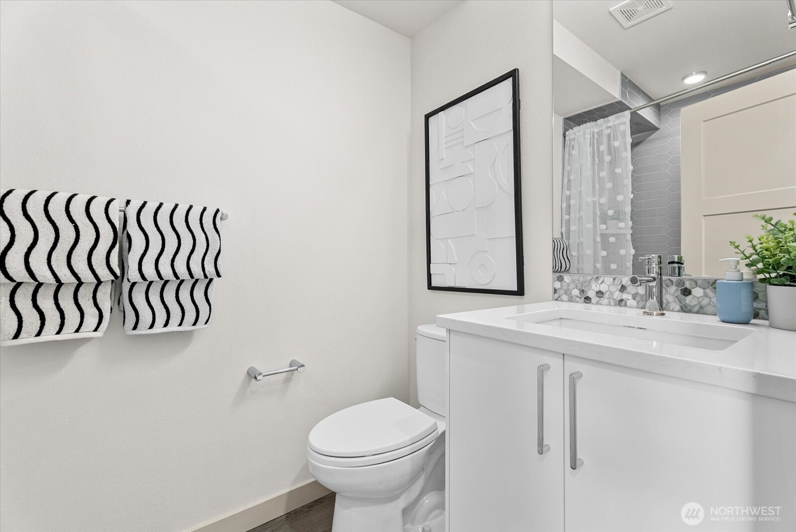 966 N Allen Place , Seattle, WA 98103
