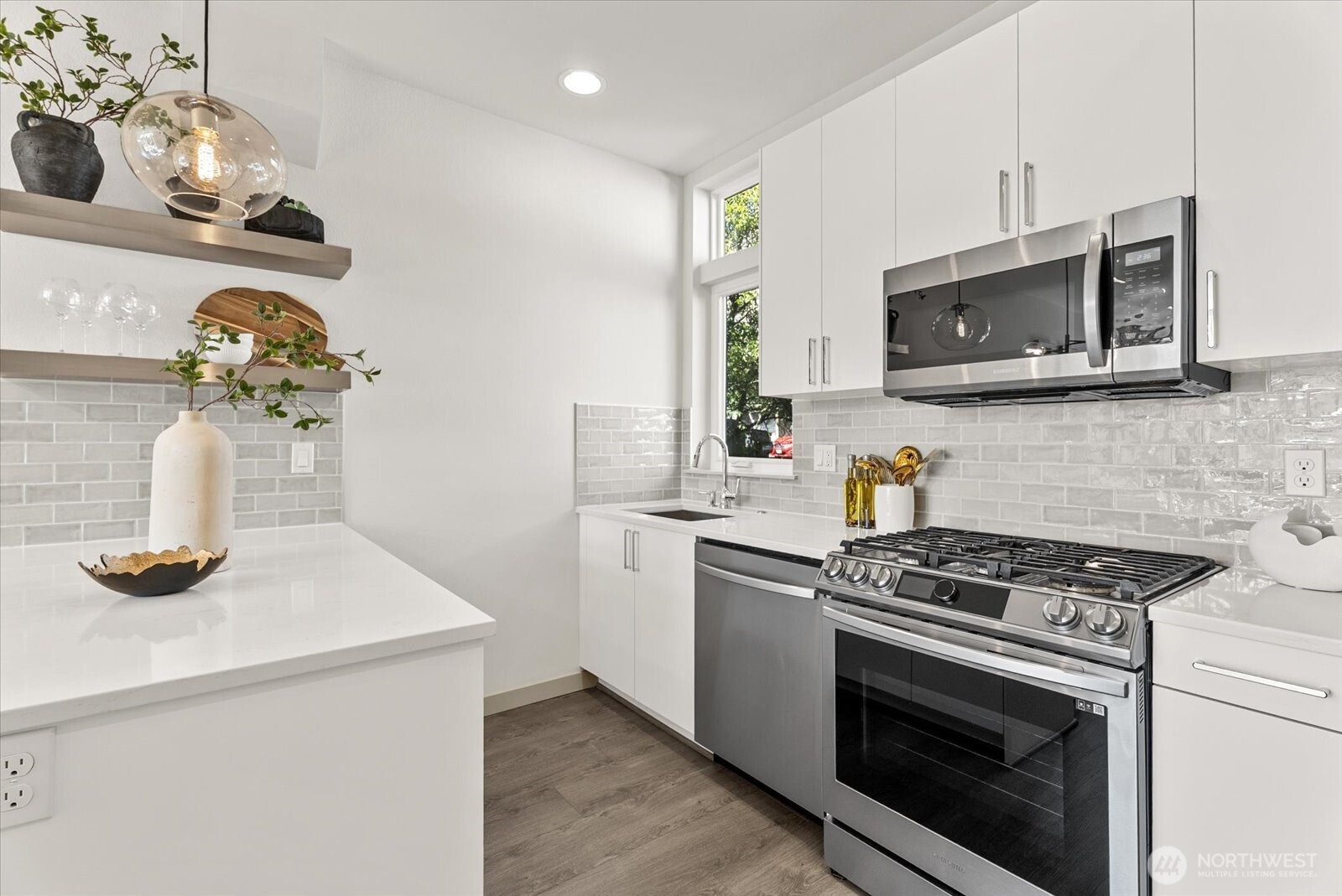966 N Allen Place , Seattle, WA 98103