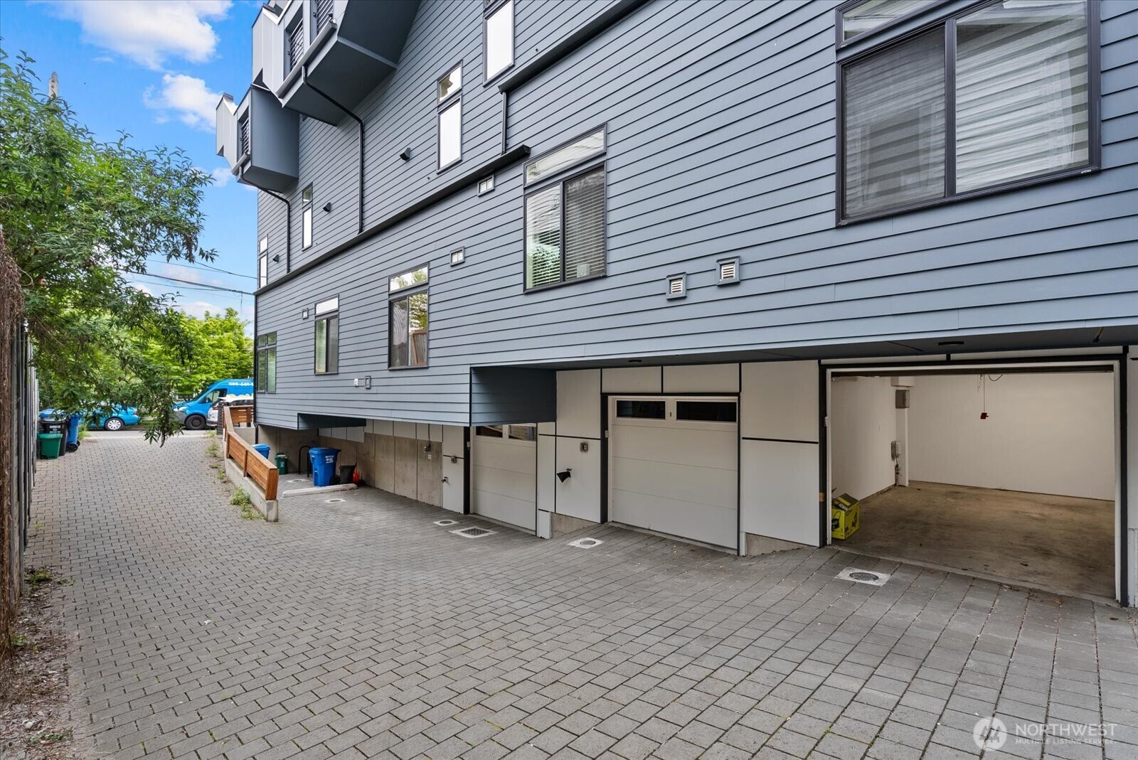 966 N Allen Place , Seattle, WA 98103