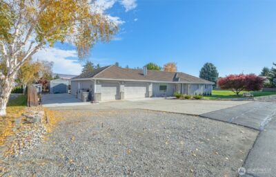 613 Meadow Drive , Wenatchee, WA 98801 - Photo 2