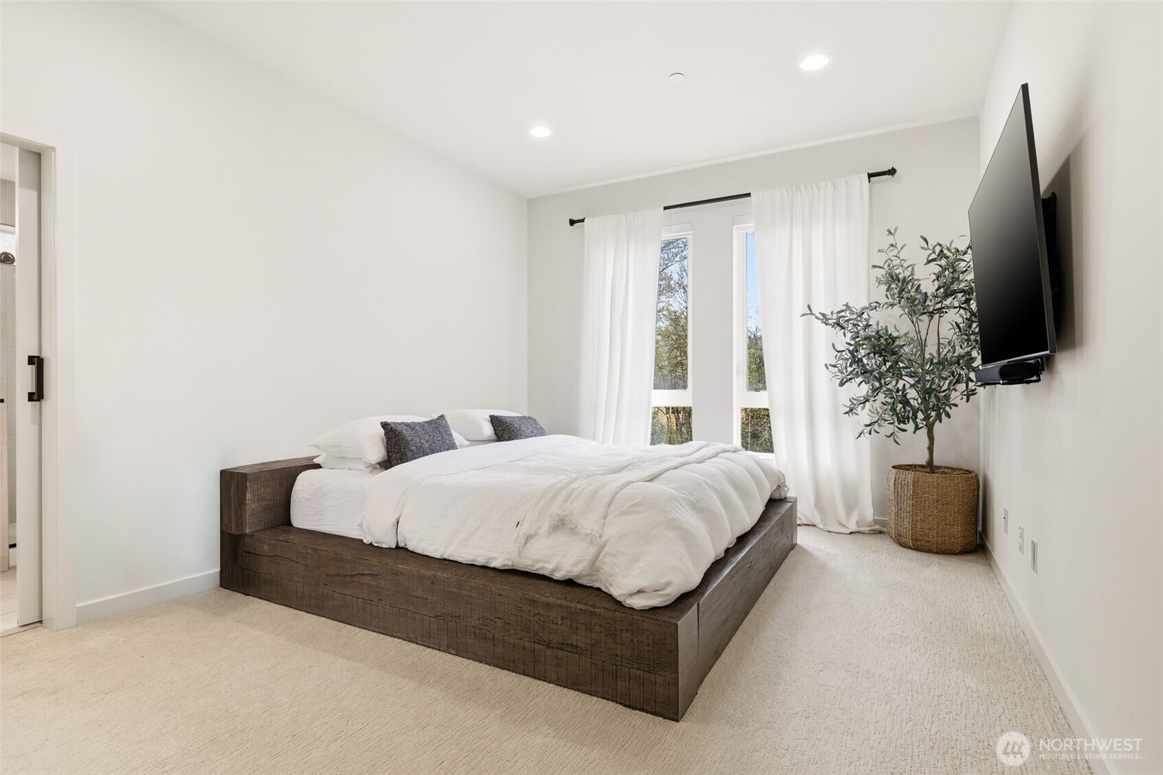 1050 NE 230th Avenue , Sammamish, WA 98074