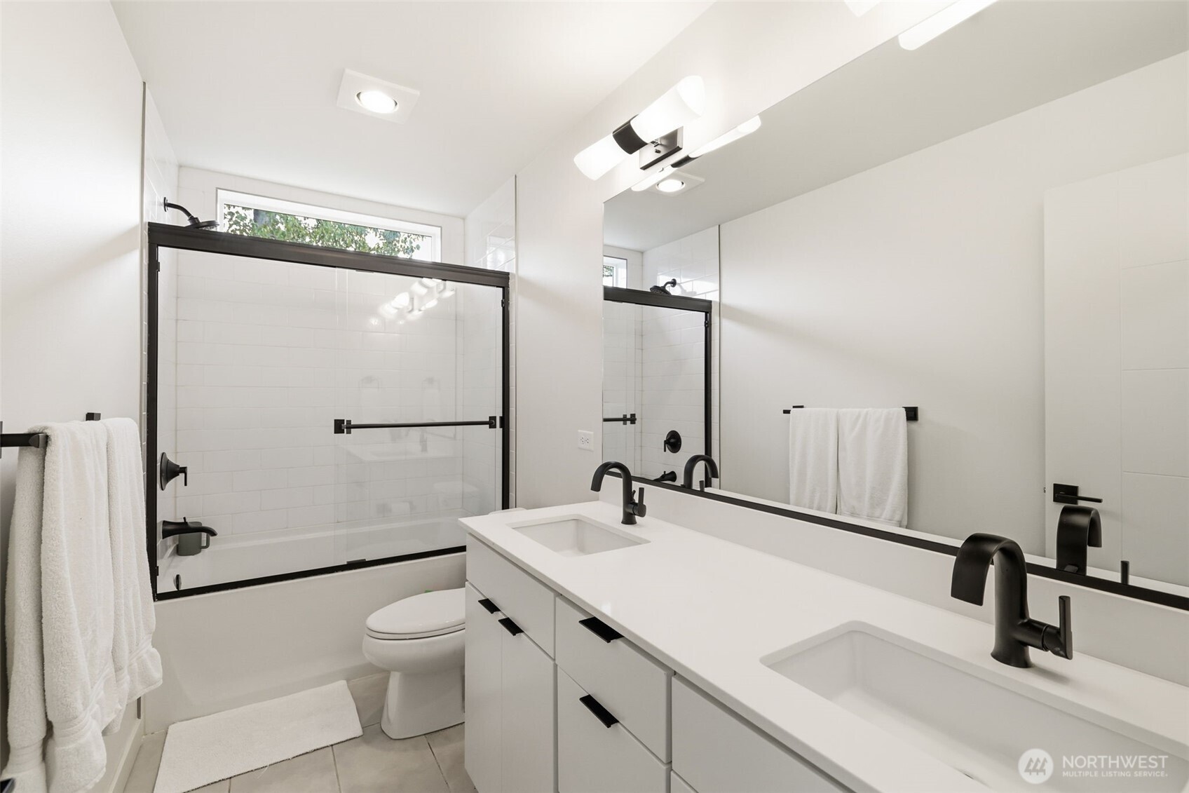 1050 NE 230th Avenue , Sammamish, WA 98074