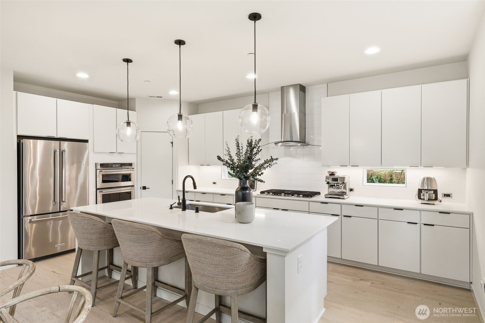 1050 NE 230th Avenue , Sammamish, WA 98074