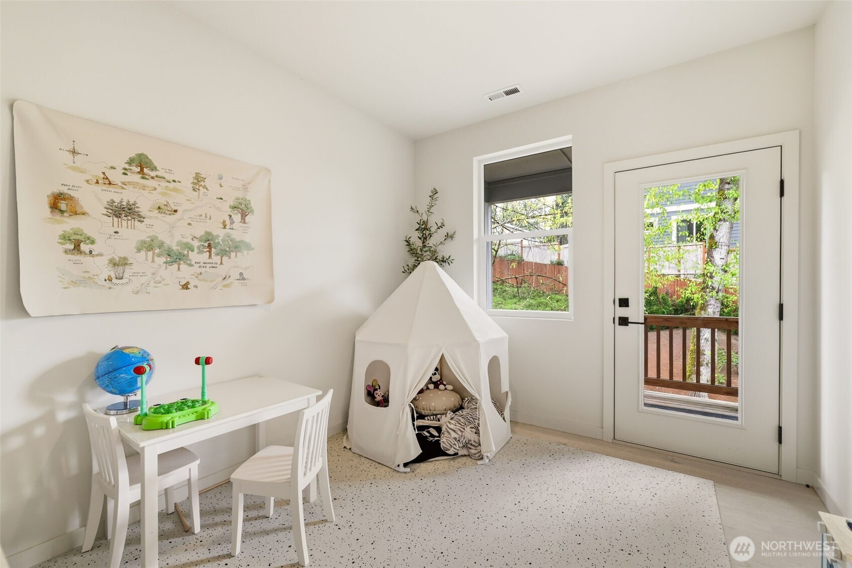 1050 NE 230th Avenue , Sammamish, WA 98074