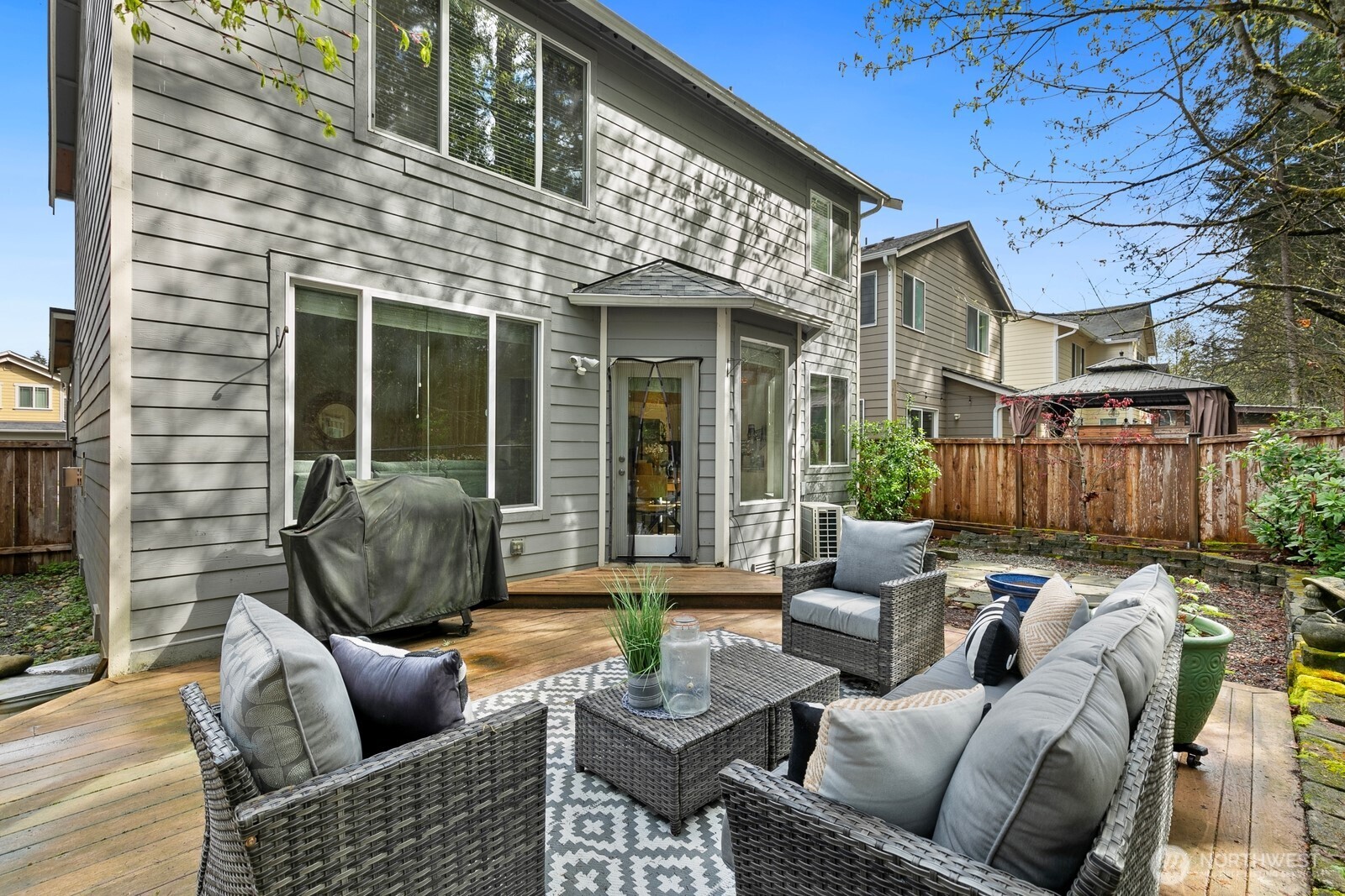 22419 SE 244th Street , Maple Valley, WA 98038