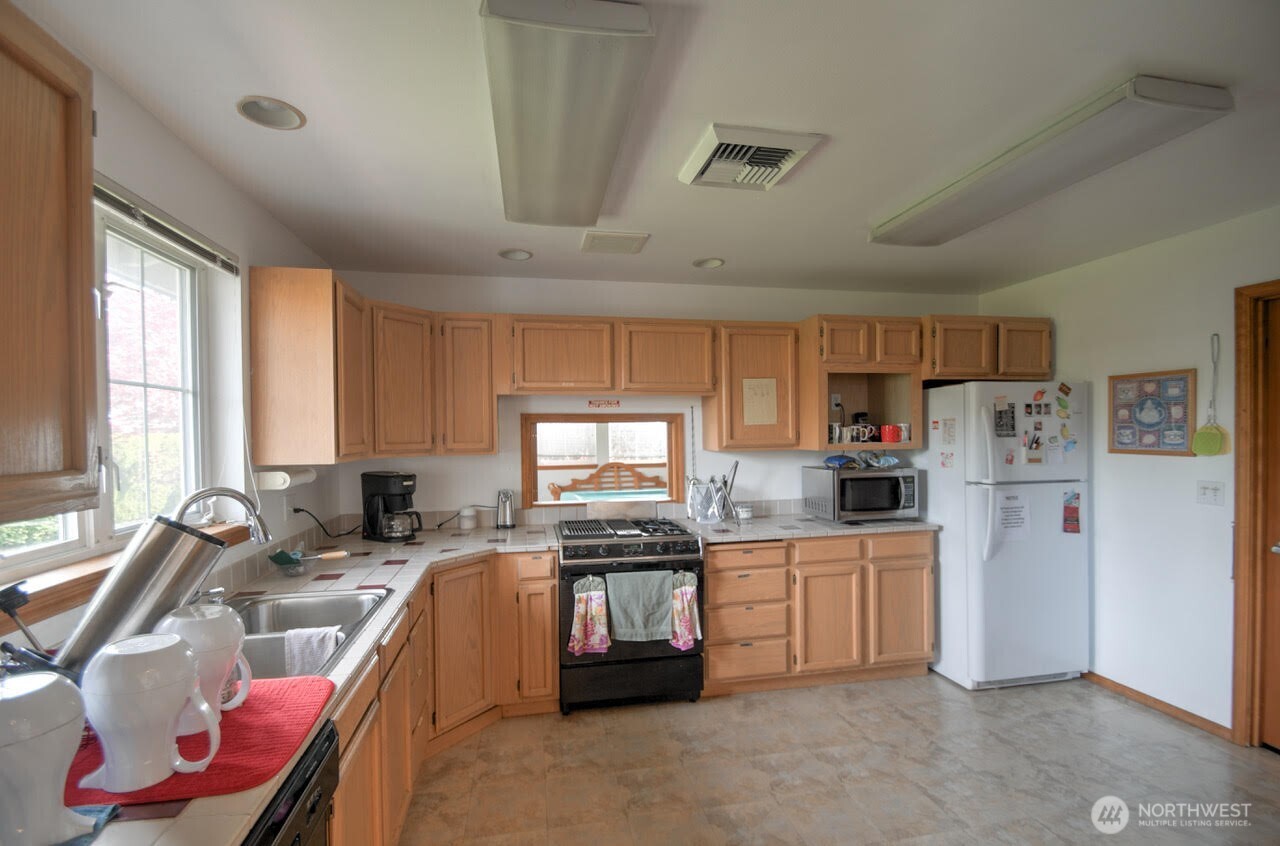 5088 W Gray Sea Eagle Lane SW, Olympia, WA 98512