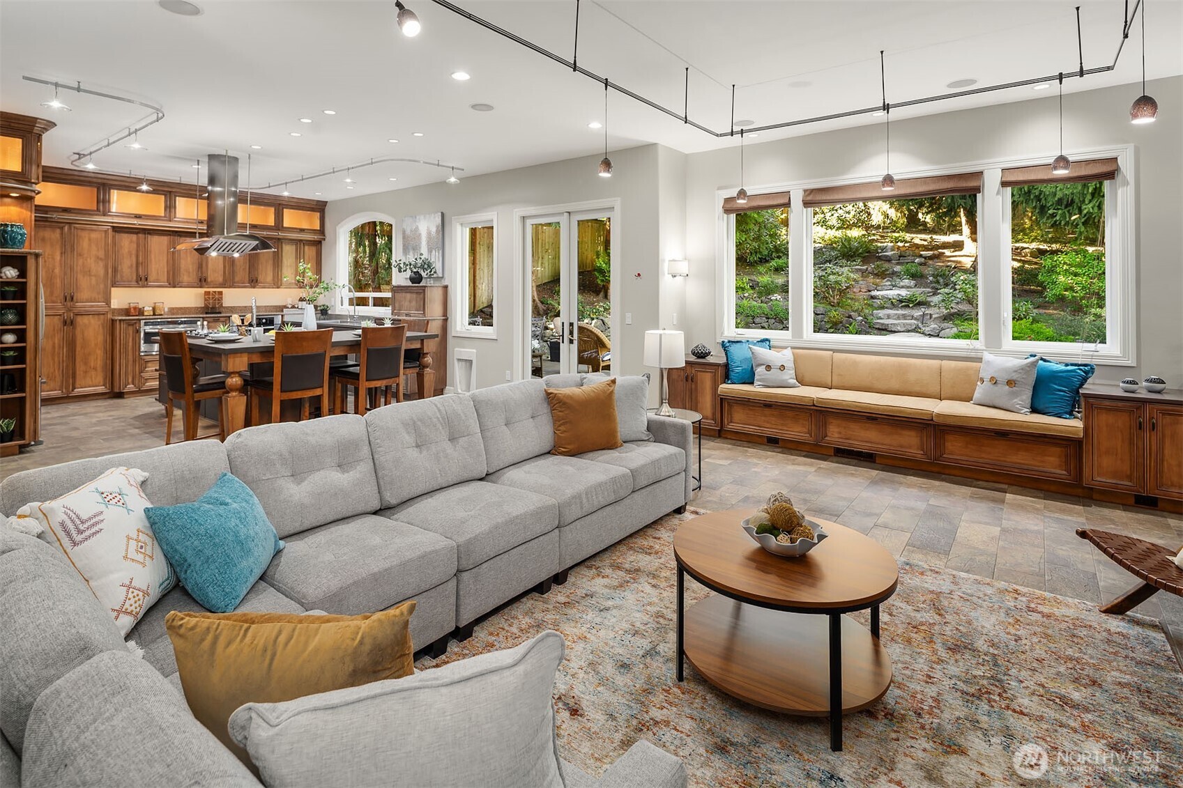 16290 SE 48th Drive , Bellevue, WA 98006
