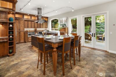 16290 SE 48th Drive , Bellevue, WA 98006 - Photo 2