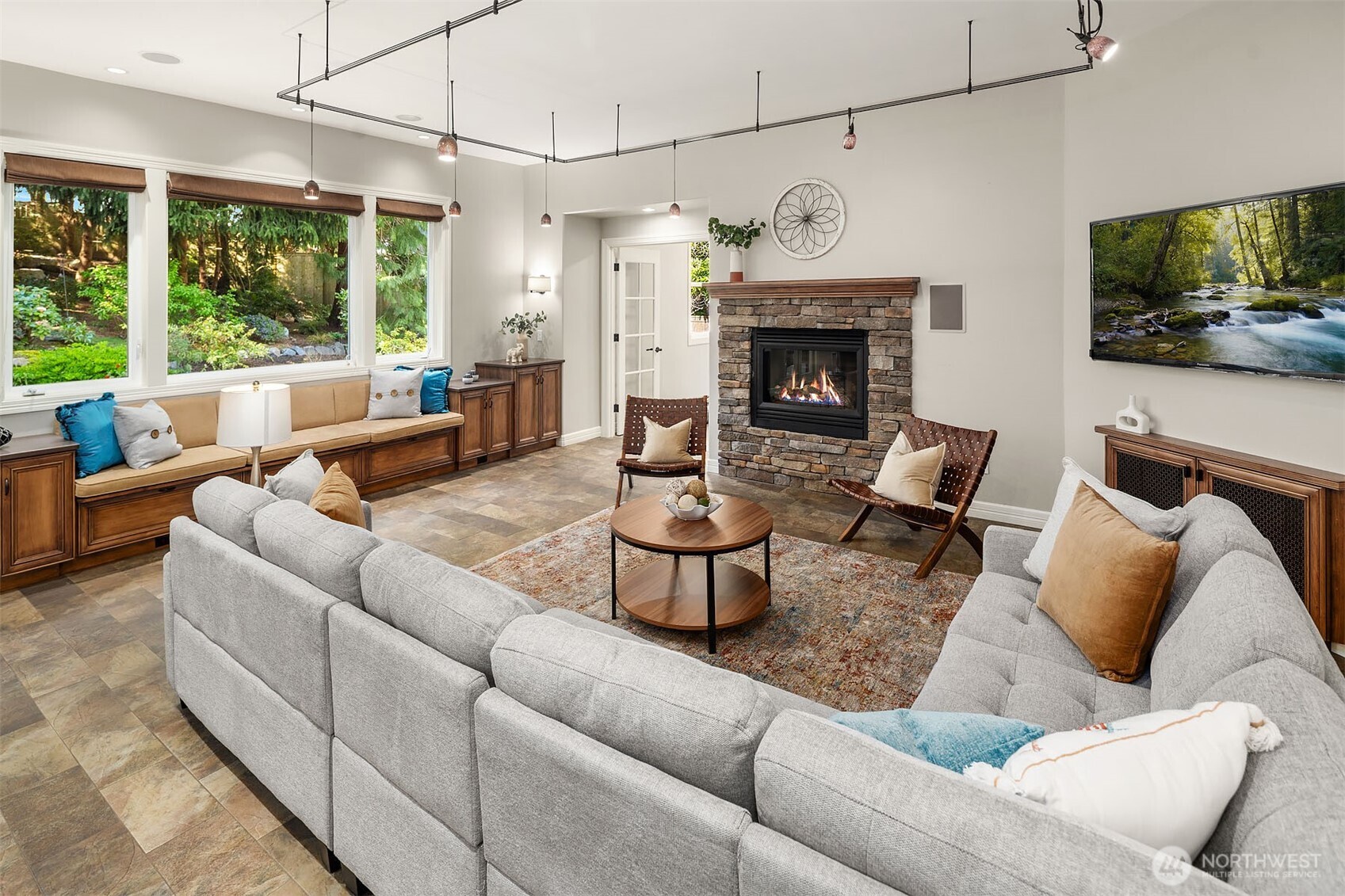 16290 SE 48th Drive , Bellevue, WA 98006