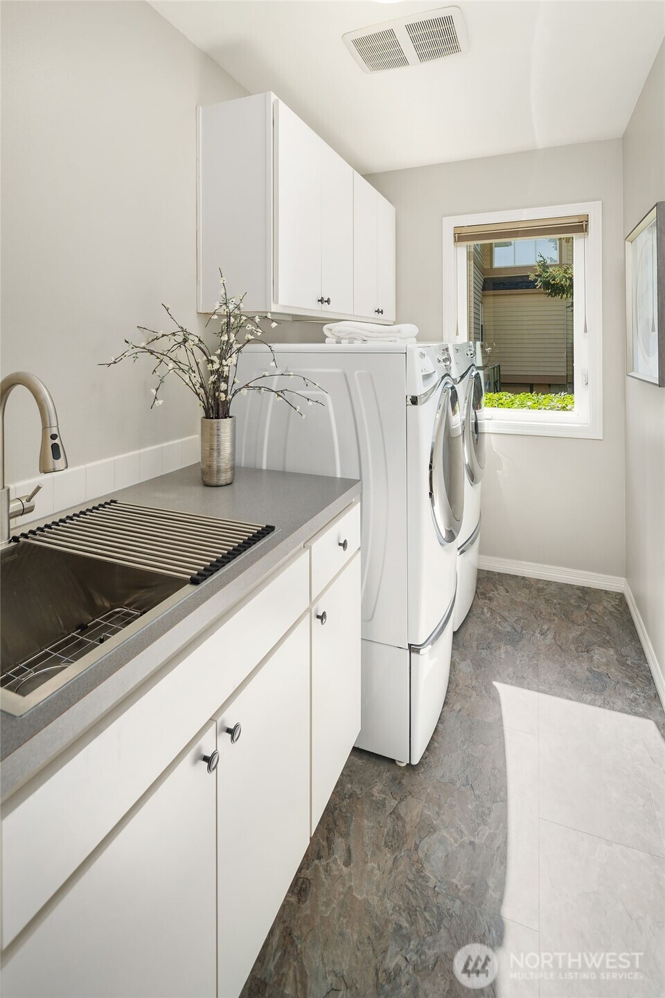 16290 SE 48th Drive , Bellevue, WA 98006
