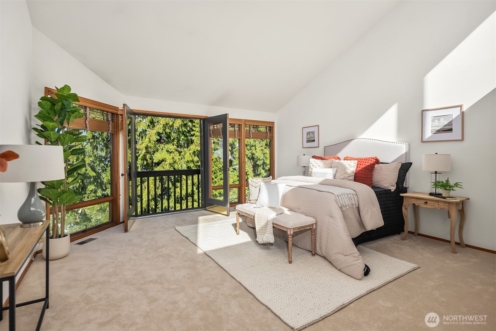 8438 N Mercer Way , Mercer Island, WA 98040