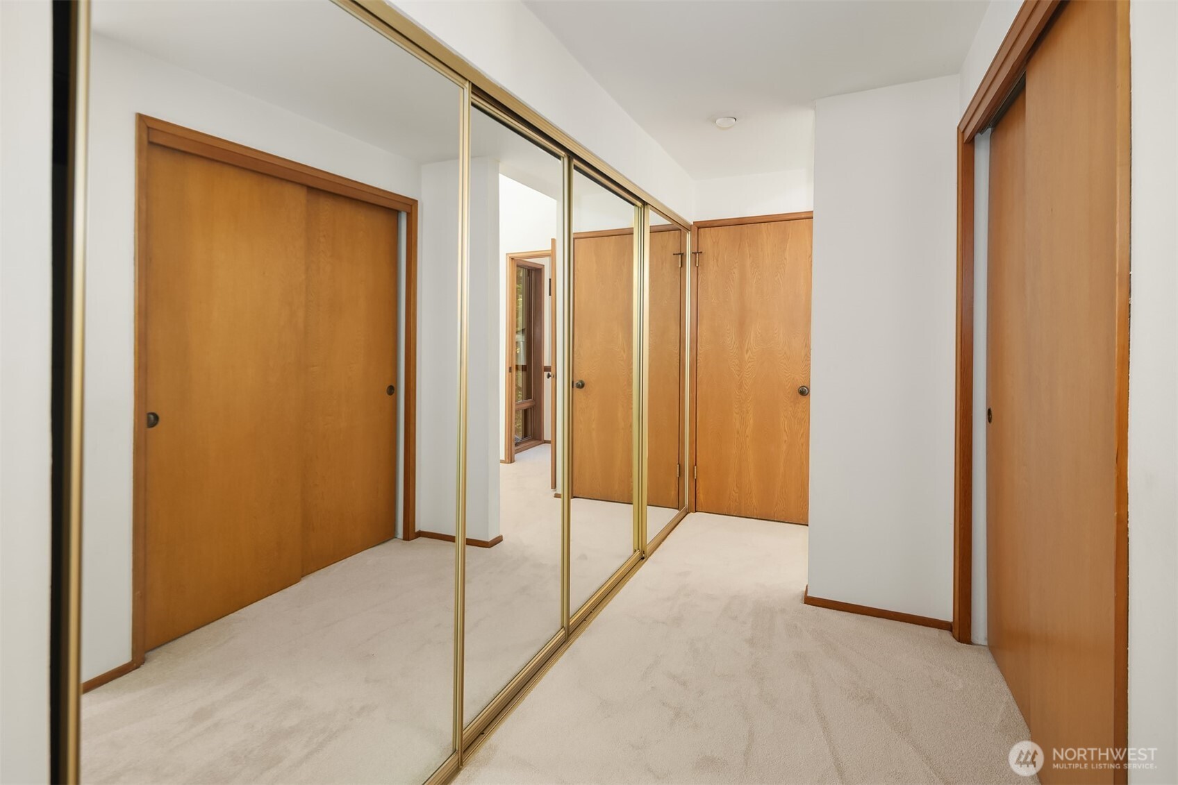 8438 N Mercer Way , Mercer Island, WA 98040
