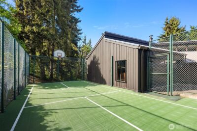 8438 N Mercer Way , Mercer Island, WA 98040 - Photo 28