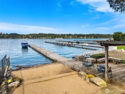 8438 N Mercer Way , Mercer Island, WA 98040 - Photo 29