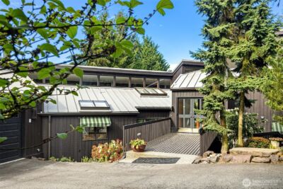 8438 N Mercer Way , Mercer Island, WA 98040 - Photo 32