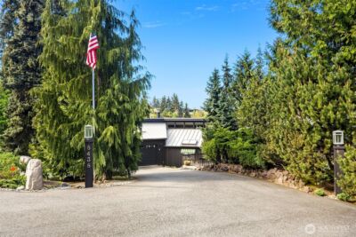 8438 N Mercer Way , Mercer Island, WA 98040 - Photo 33