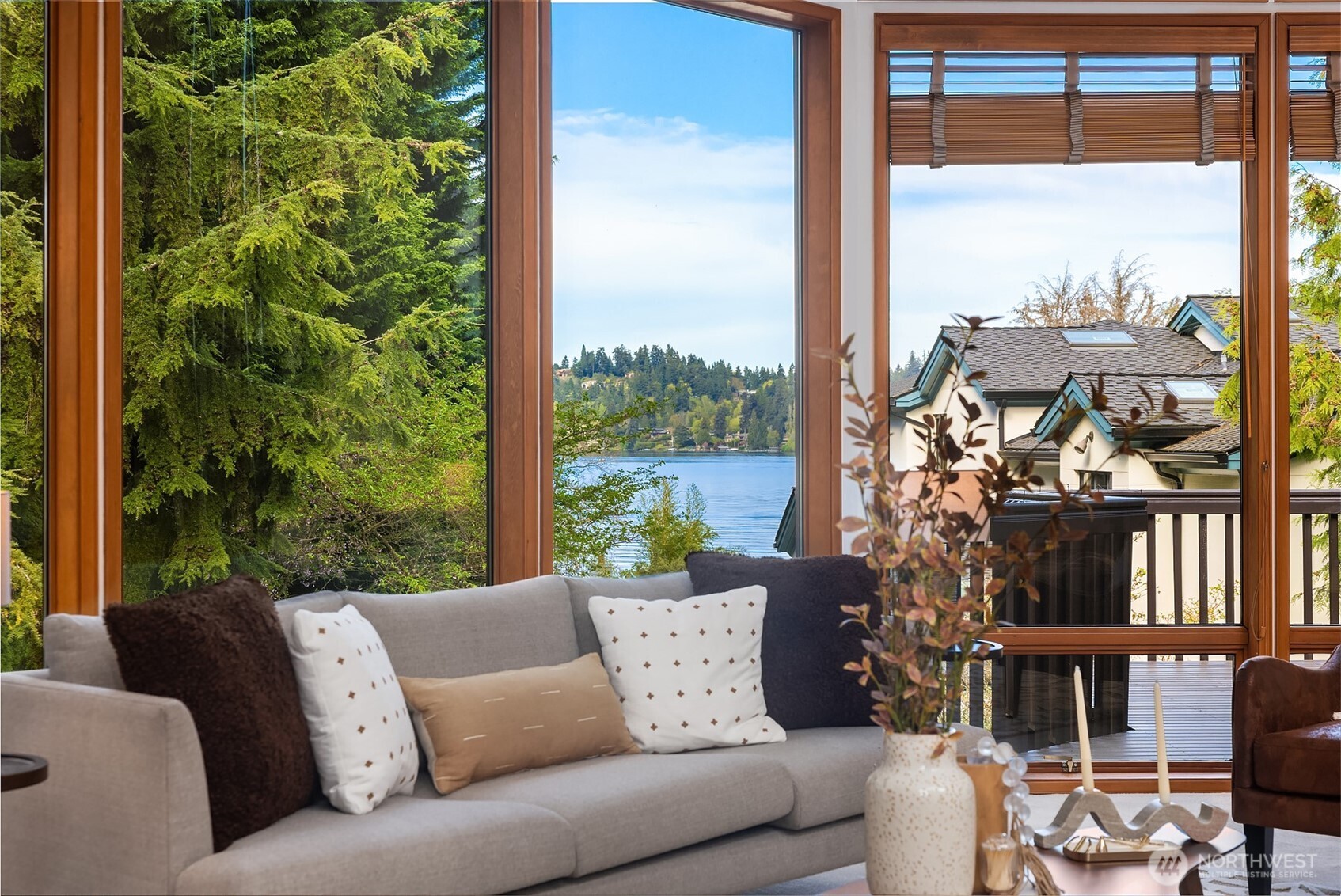 8438 N Mercer Way , Mercer Island, WA 98040