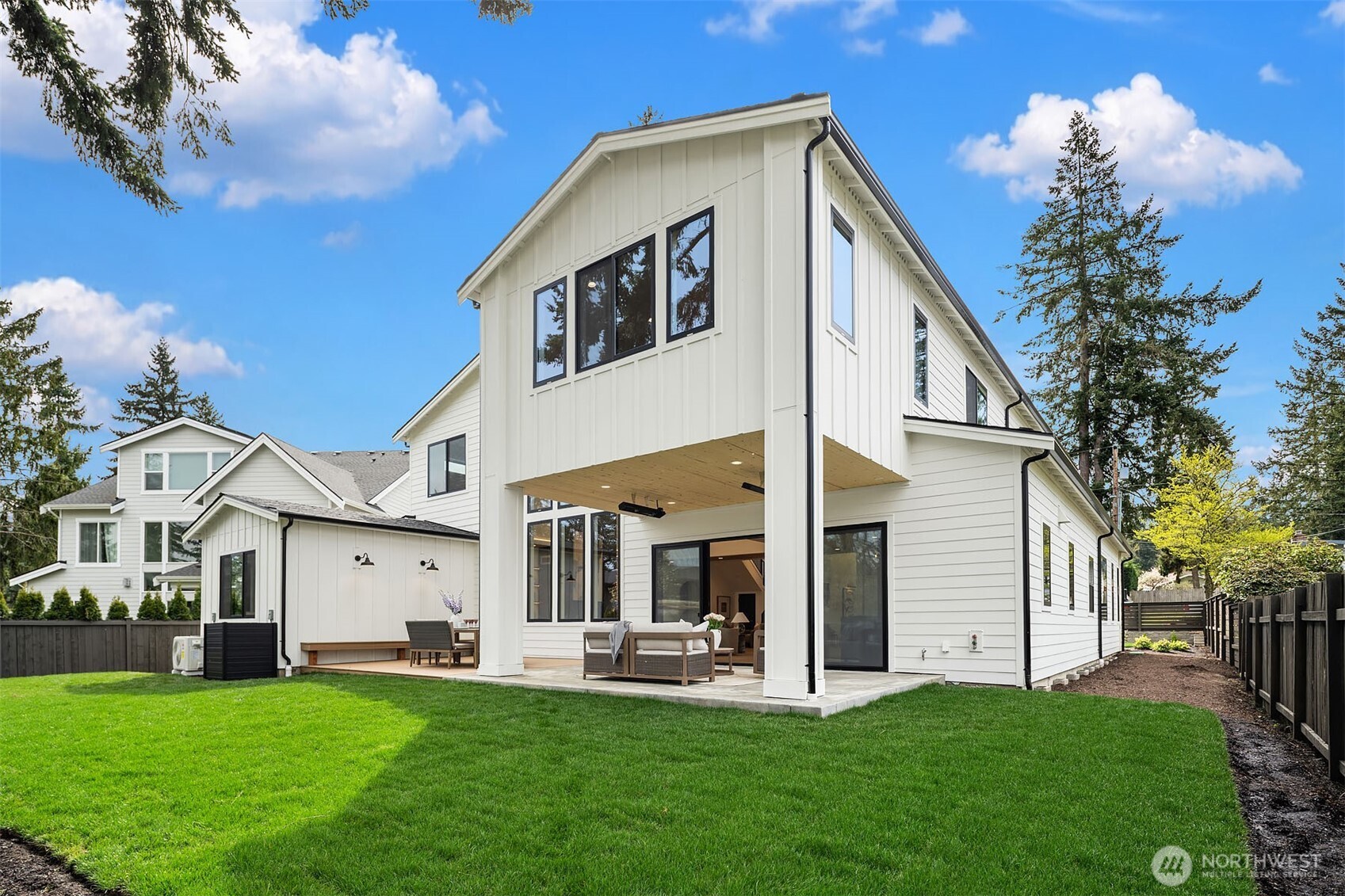 15134 SE 41st Street , Bellevue, WA 98006