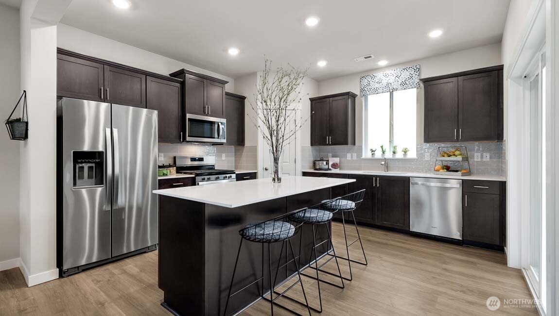 1102 138th Place SW, Lynnwood, WA 98087