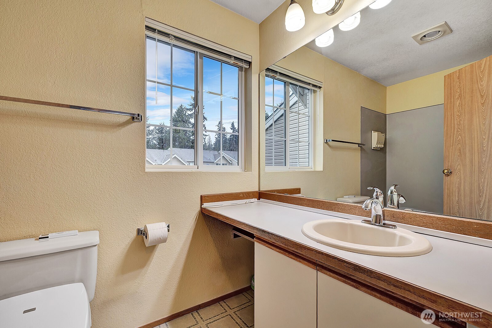 2100 S 336th Street #L3, Federal Way, WA 98003