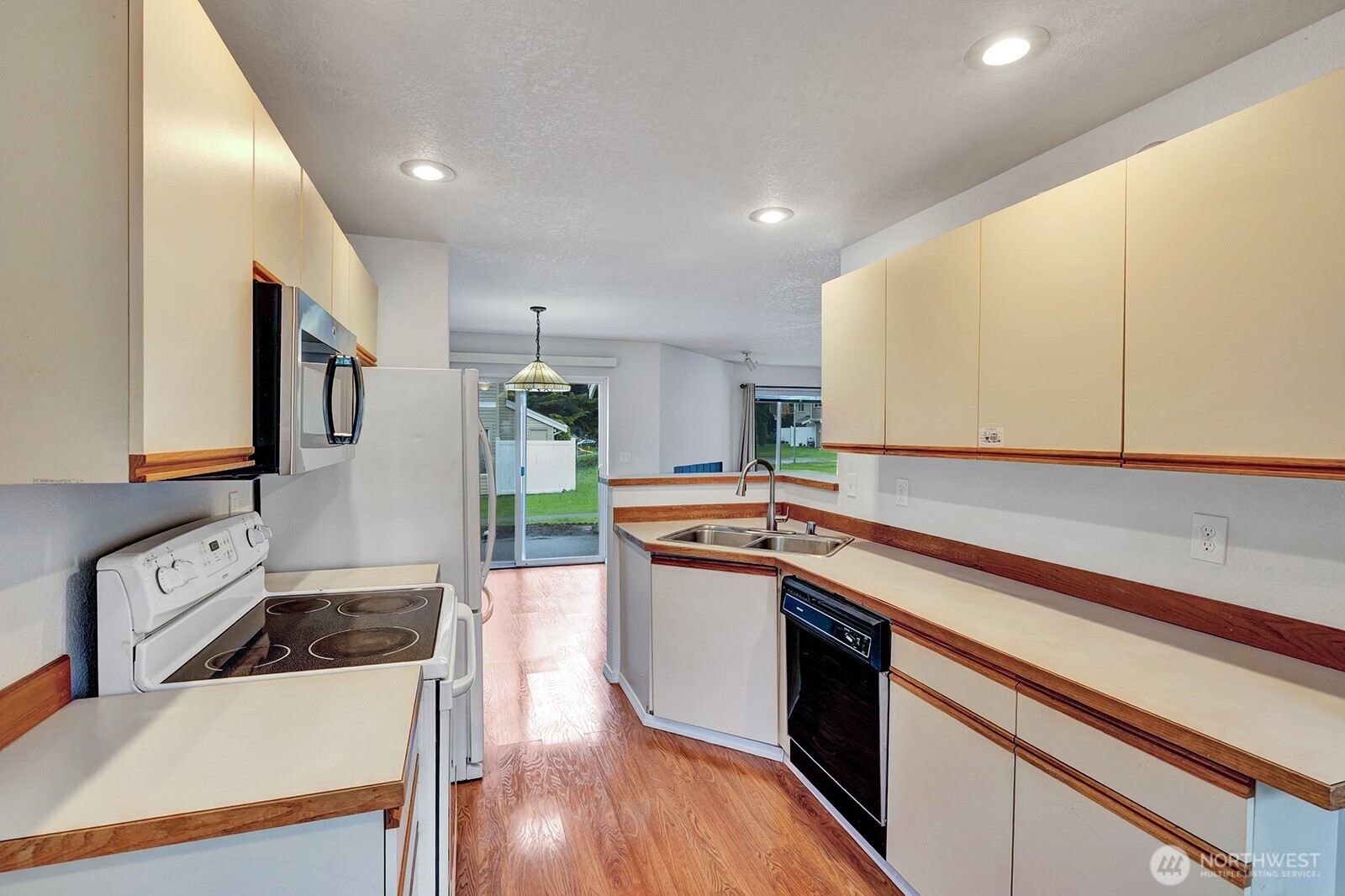 2100 S 336th Street #L3, Federal Way, WA 98003