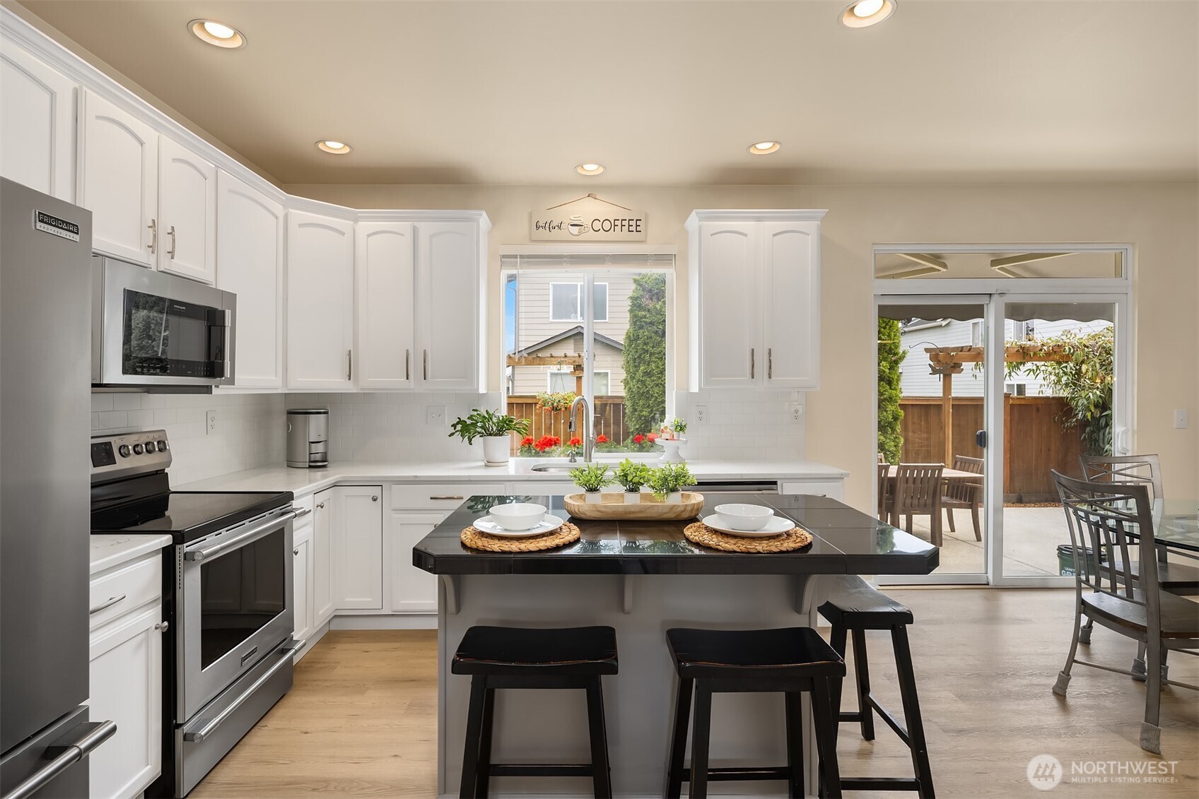 526 Rosario Avenue NE, Renton, WA 98059