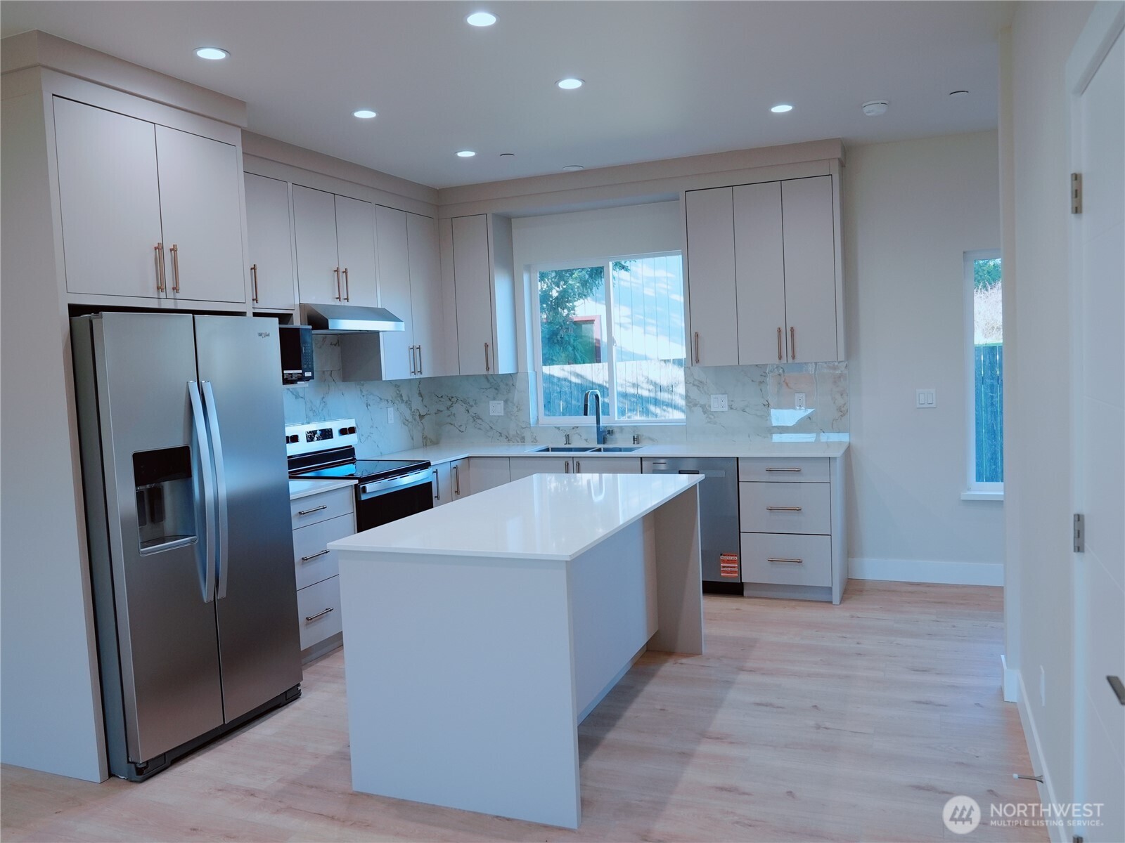 2155 Siddle Loop #104, Ferndale, WA 98248