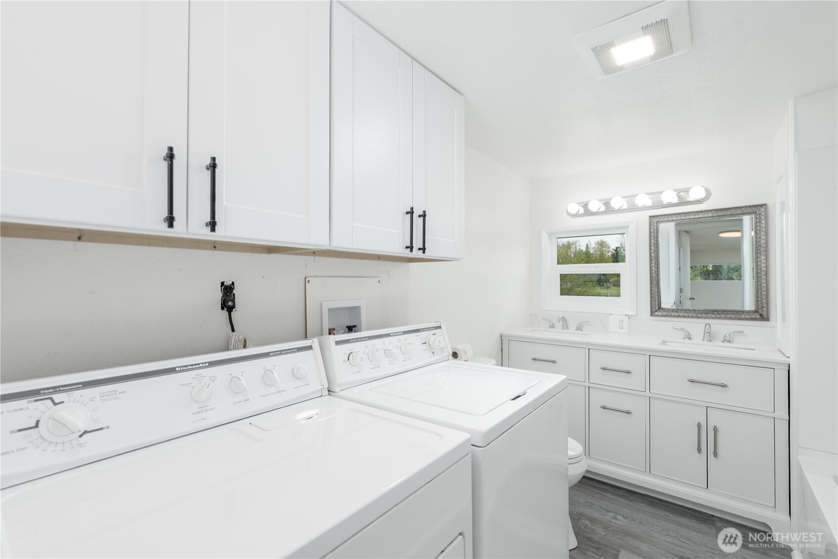 251 Washington Harbor Rd , Sequim, WA 98382