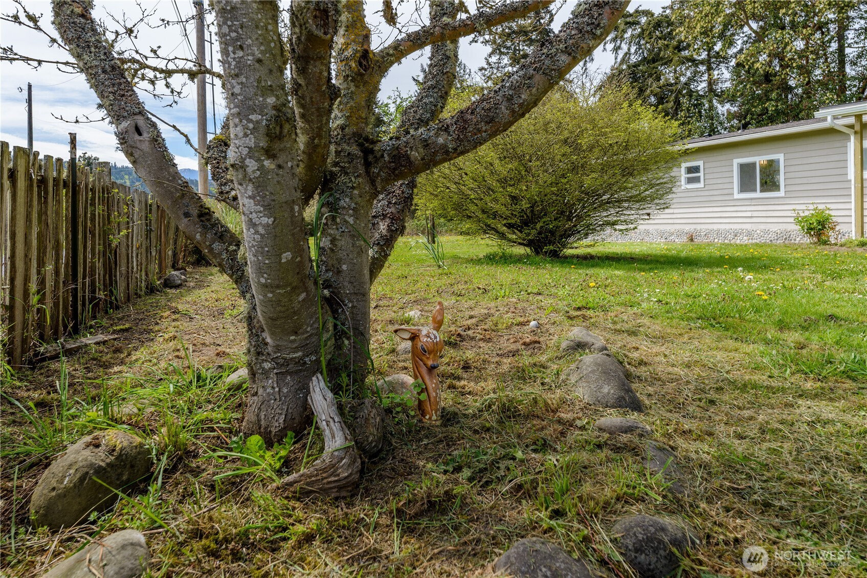 251 Washington Harbor Rd , Sequim, WA 98382