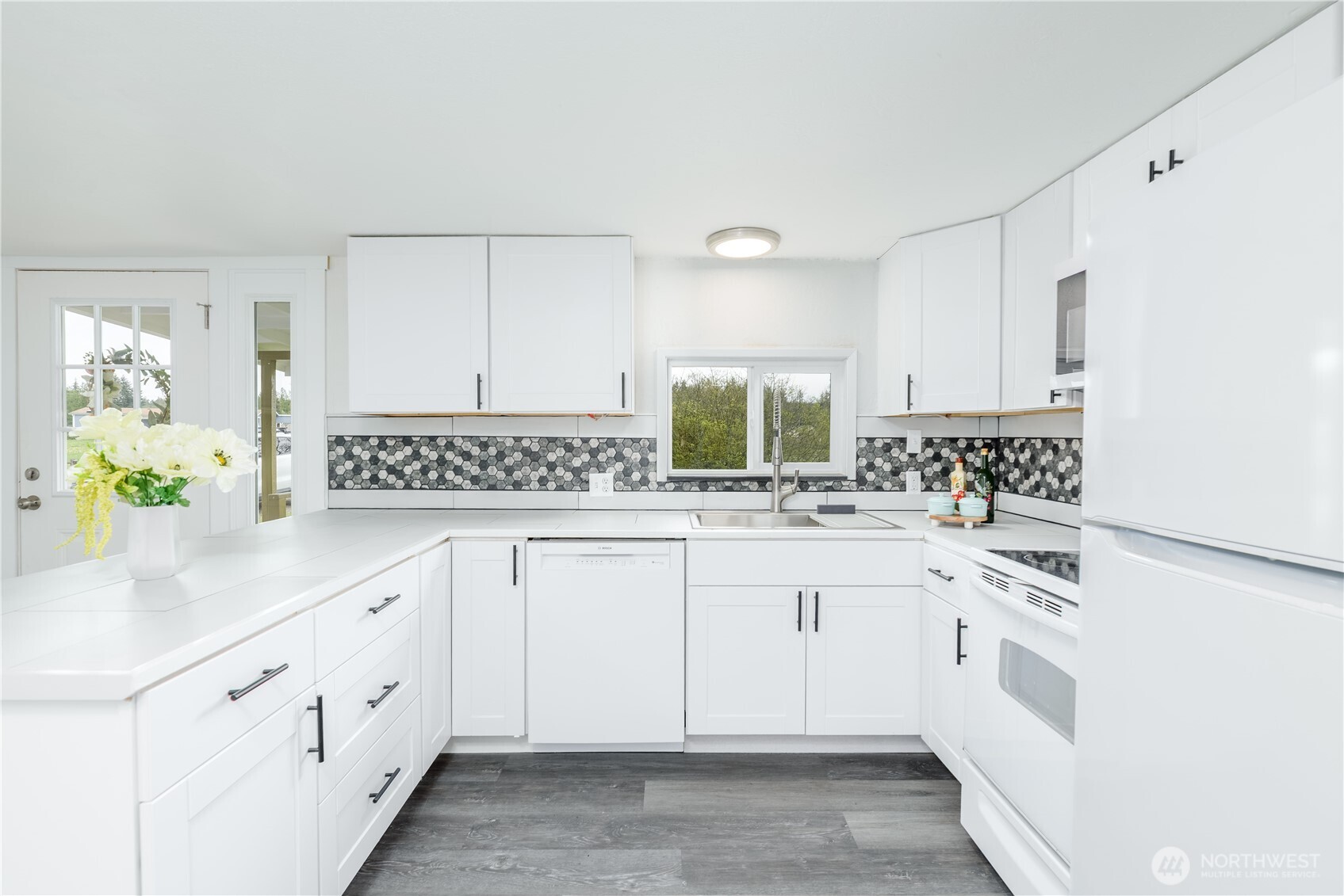 251 Washington Harbor Rd , Sequim, WA 98382