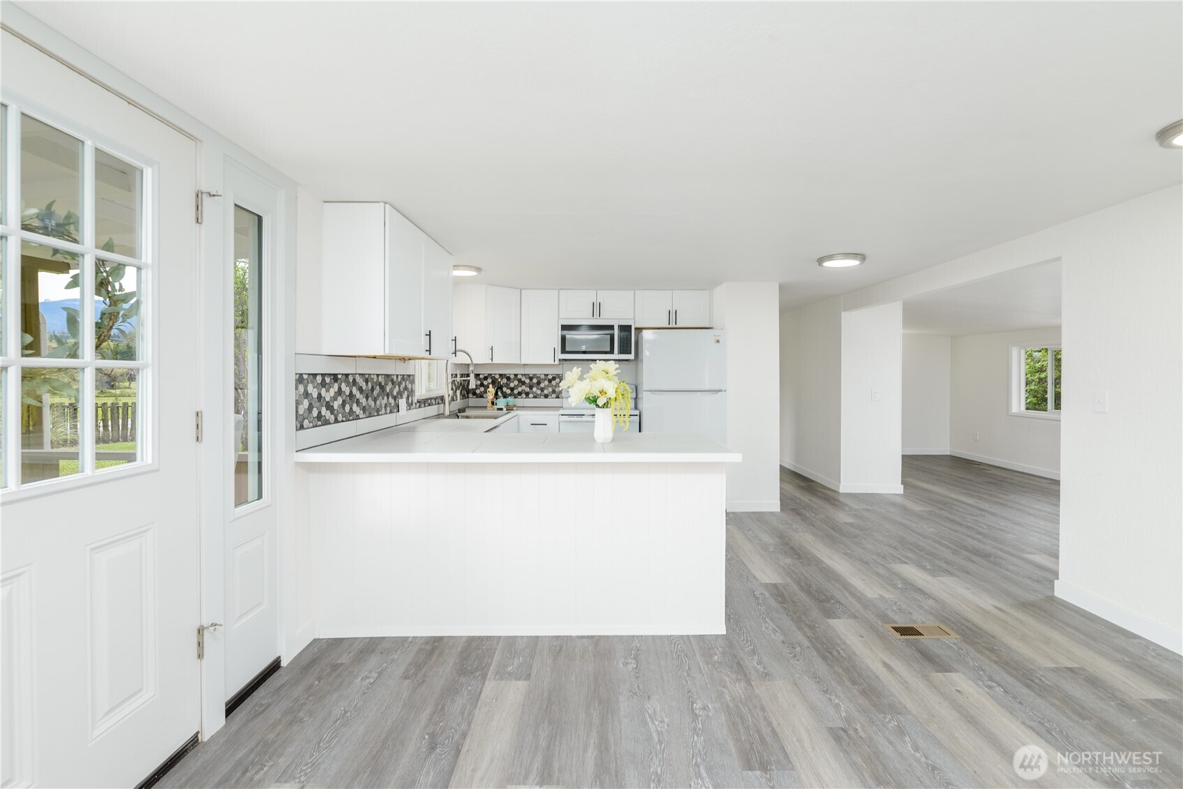 251 Washington Harbor Rd , Sequim, WA 98382