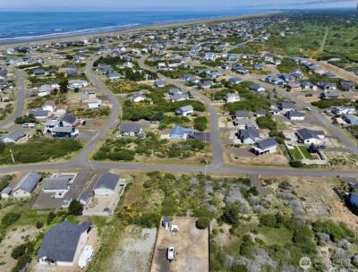 415 N Portal Loop SW, Ocean Shores, WA 98569