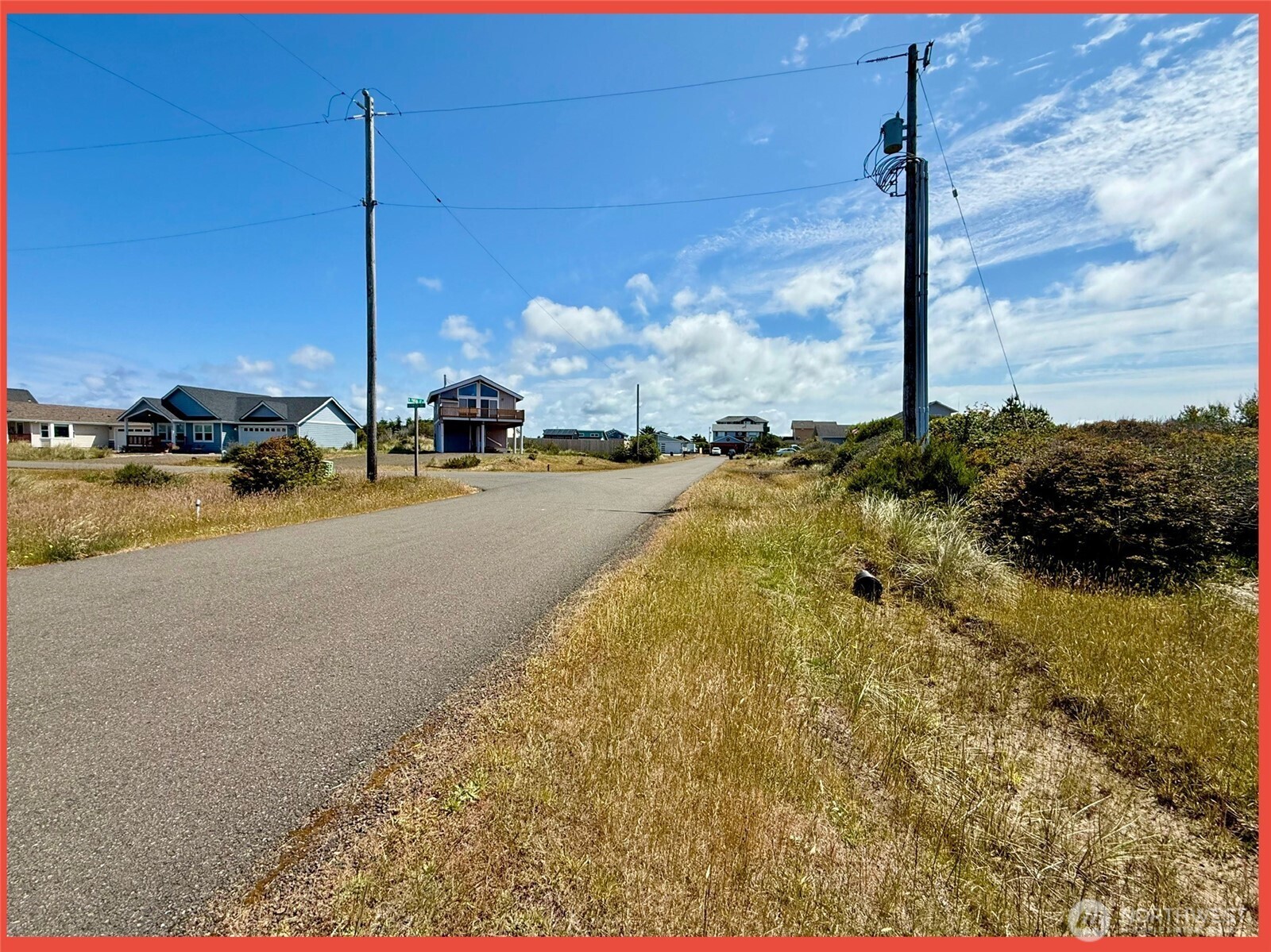 415 N Portal Loop SW, Ocean Shores, WA 98569