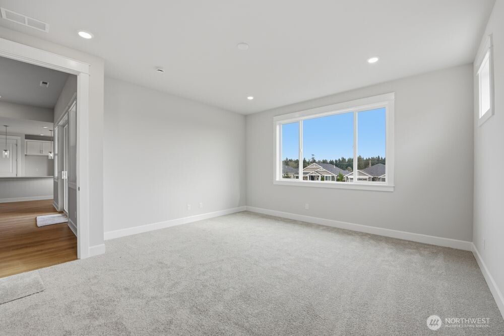 2926 Balsamroot Drive SE, Lacey, WA 98513