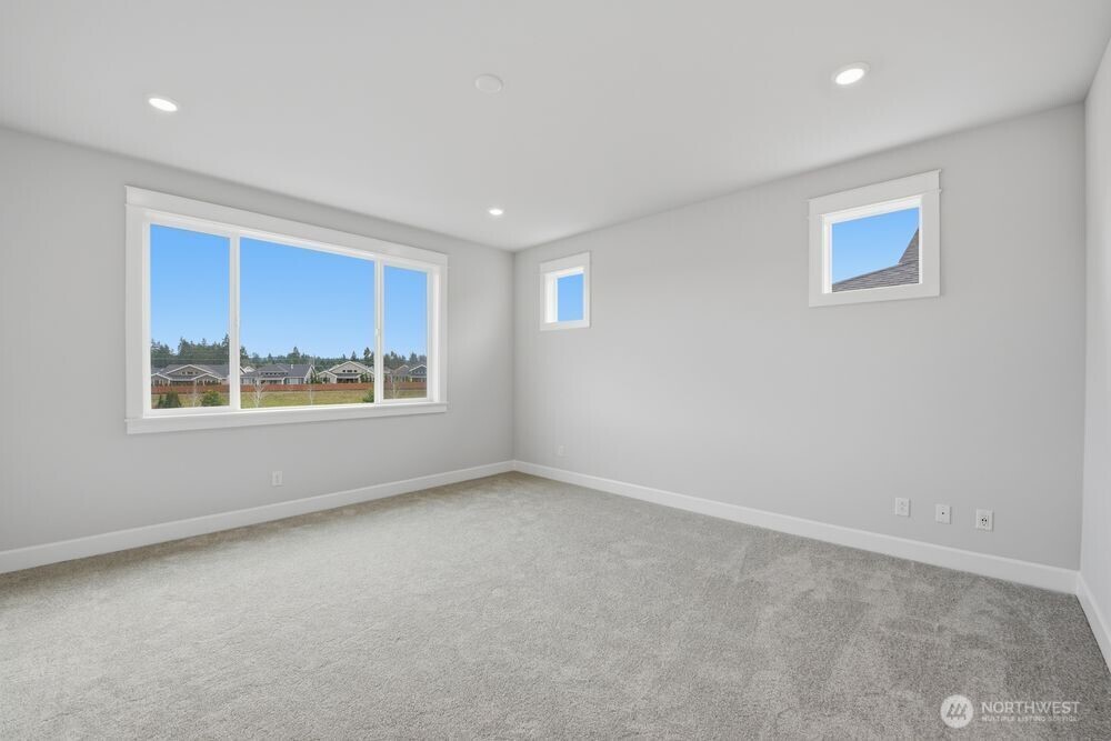 2926 Balsamroot Drive SE, Lacey, WA 98513