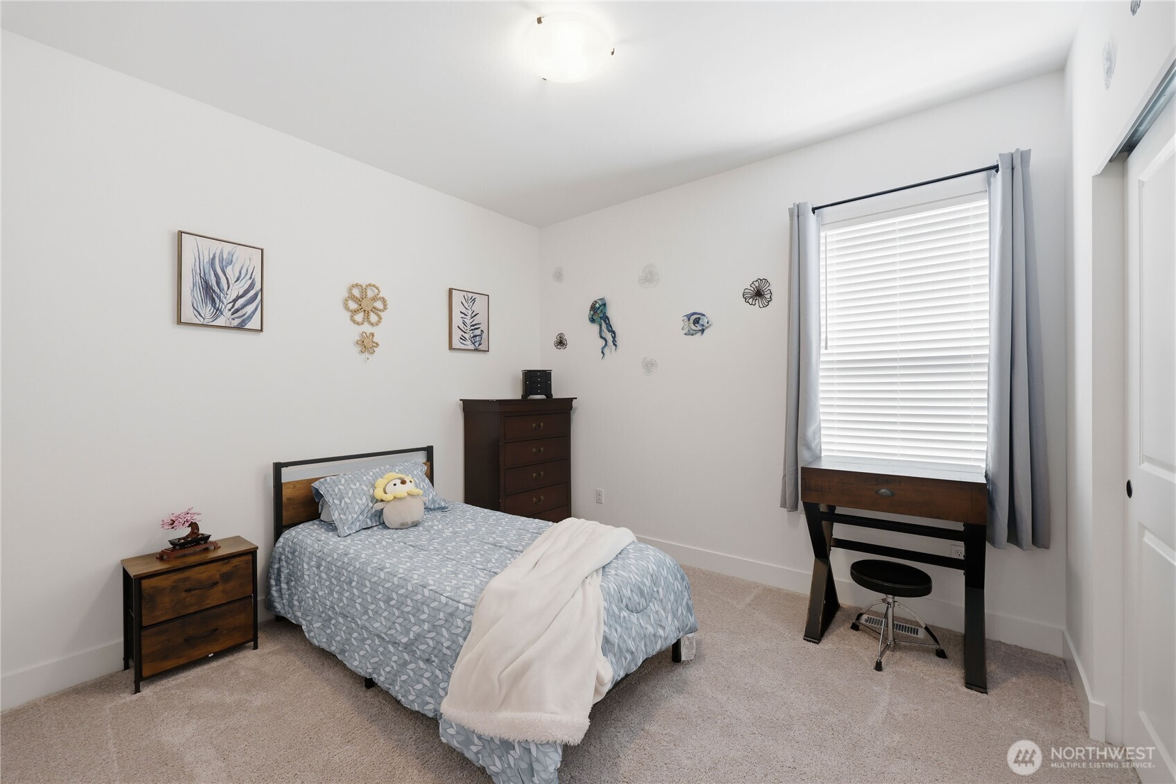 18526 Sawgrass Drive NE, Poulsbo, WA 98370