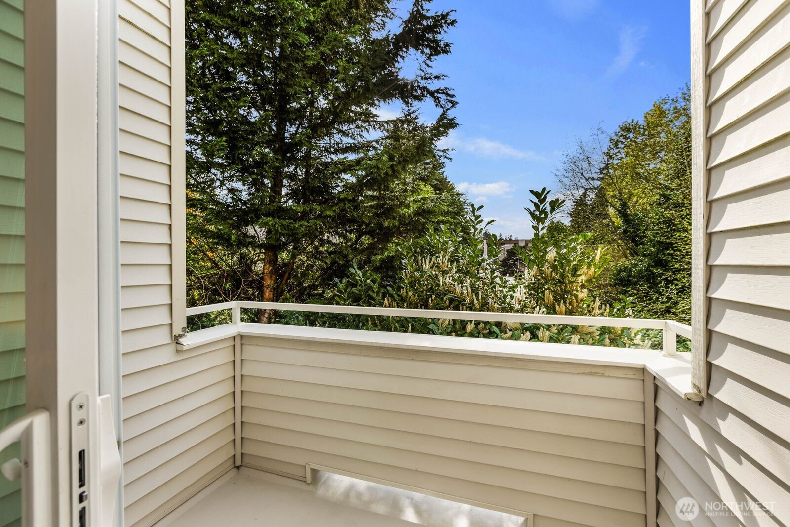 10237 SE 3rd Street #5, Bellevue, WA 98004