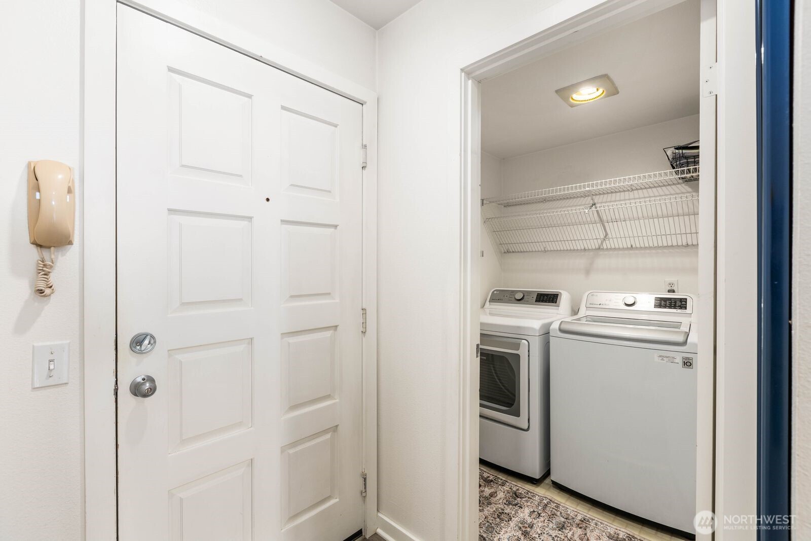 10237 SE 3rd Street #5, Bellevue, WA 98004