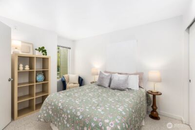 10237 SE 3rd Street #5, Bellevue, WA 98004 - Photo 22