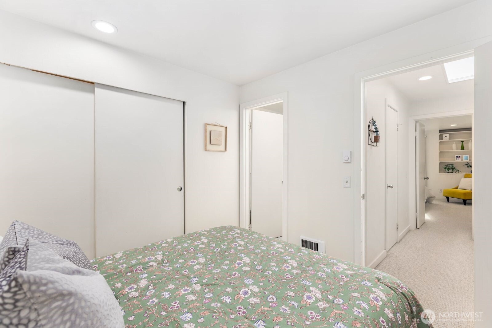 10237 SE 3rd Street #5, Bellevue, WA 98004